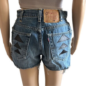Vintage Levi’s Distressed Shorts NWOT